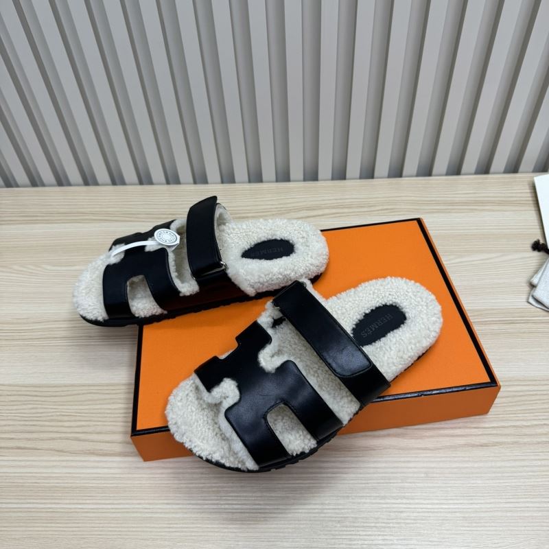 H**mes slippers